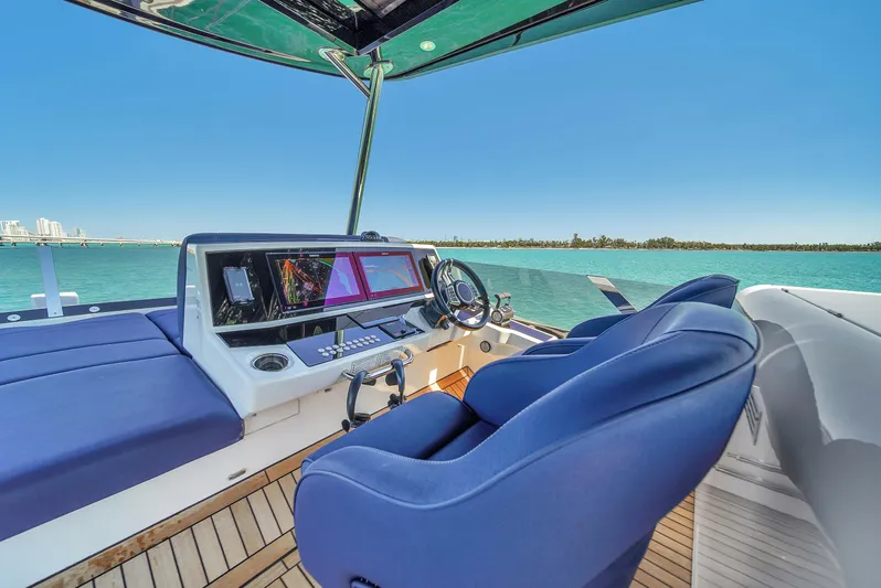 Atkun Yacht Photos Pics 