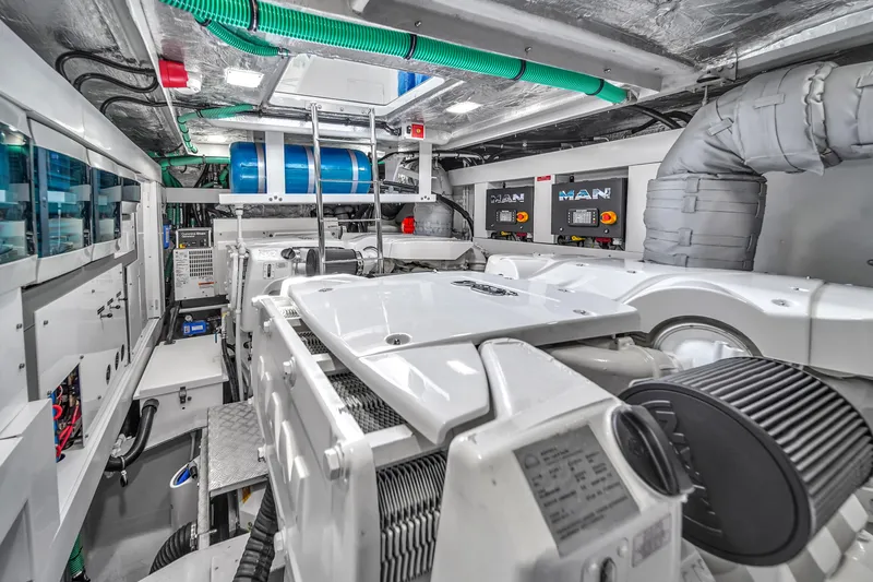 Atkun Yacht Photos Pics 