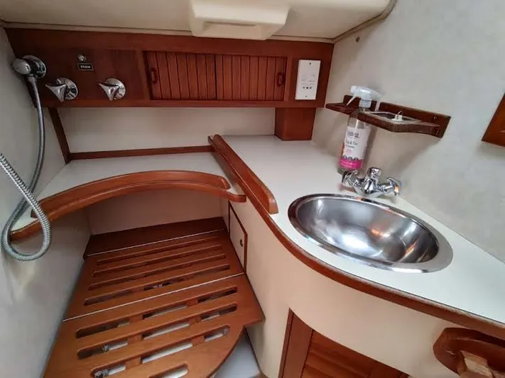 Genesis Of Argyll Yacht Photos Pics 