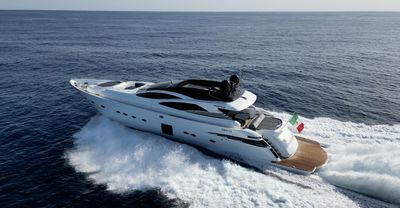 Yacht