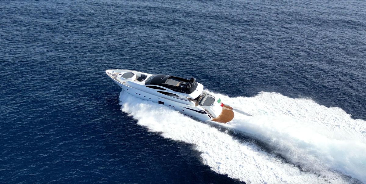 2008 Pershing 89 