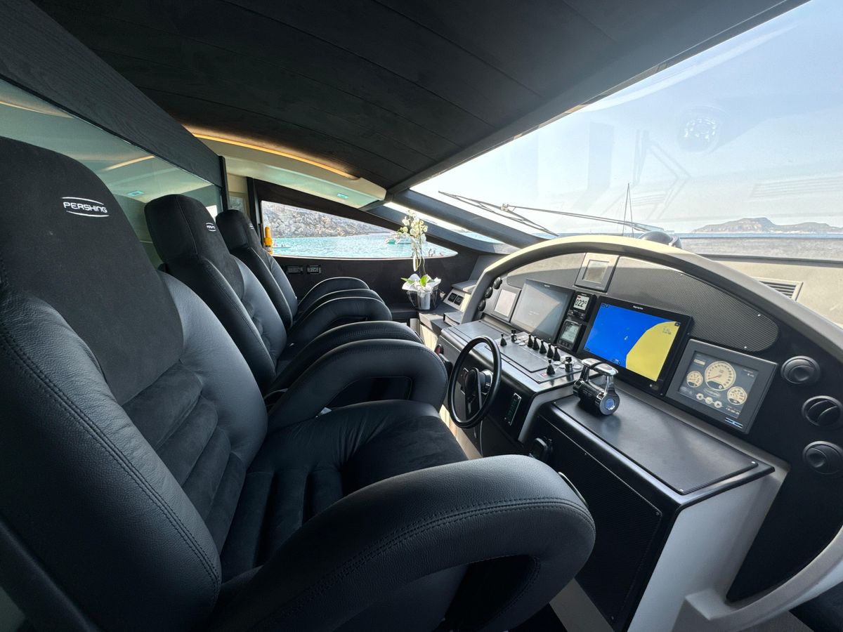 2008 Pershing 89 