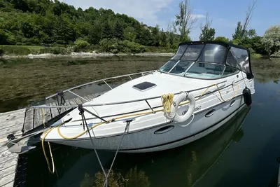 Rinker 260 Express Cruiser