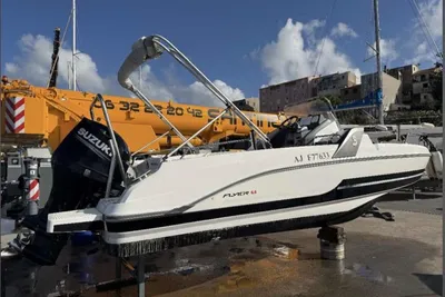 2017 Beneteau Flyer 6.6 Sundeck