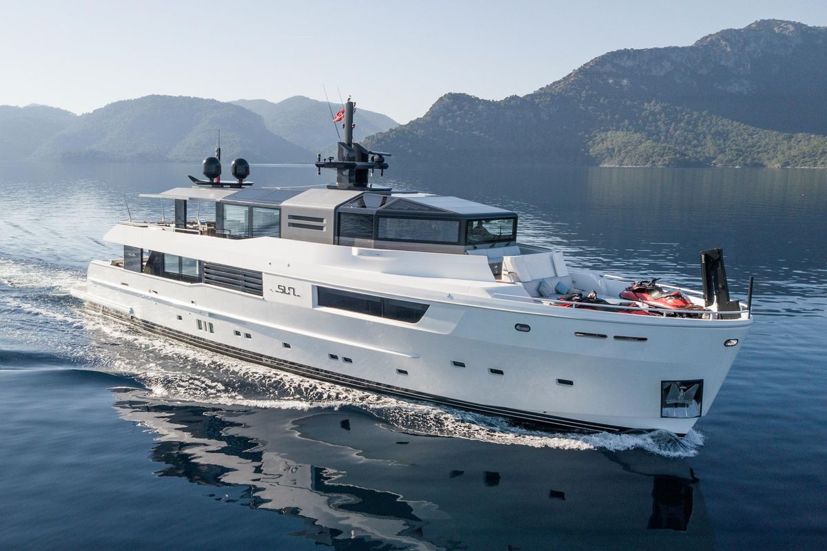 2012 Arcadia Yachts 116 