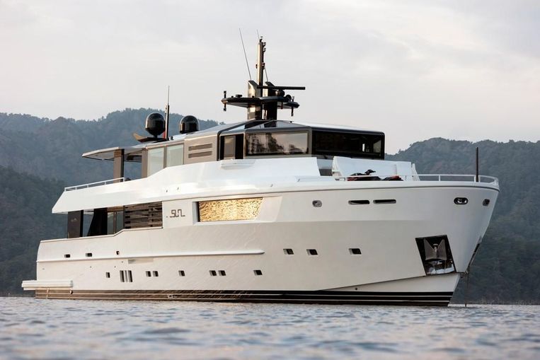 2012-116-6-arcadia-yachts-115