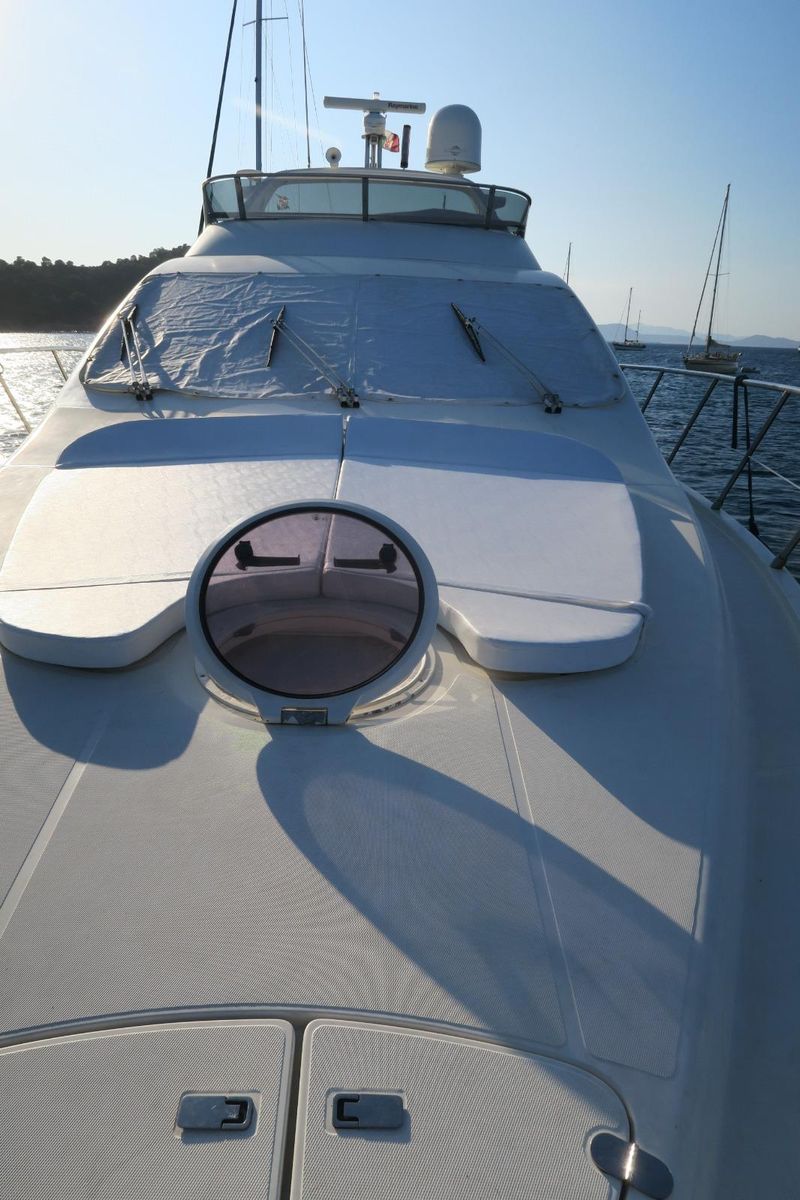 2004 Azimut 54 