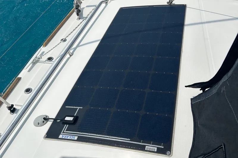 Habzie Yacht Photos Pics Solar panel on 2019 Lagoon 450 F Owner's Edition yacht deck.