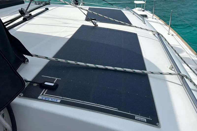 Habzie Yacht Photos Pics Solar panels on 2019 Lagoon 450 F Owner's Edition yacht deck.