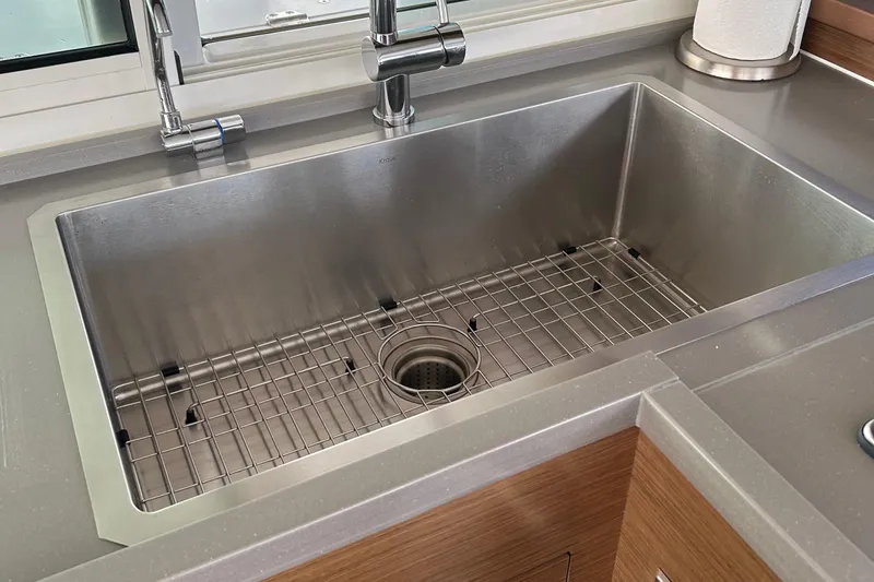 Habzie Yacht Photos Pics Stainless steel sink in Lagoon 450 F Owner's Edition yacht kitchen, 2019 model.