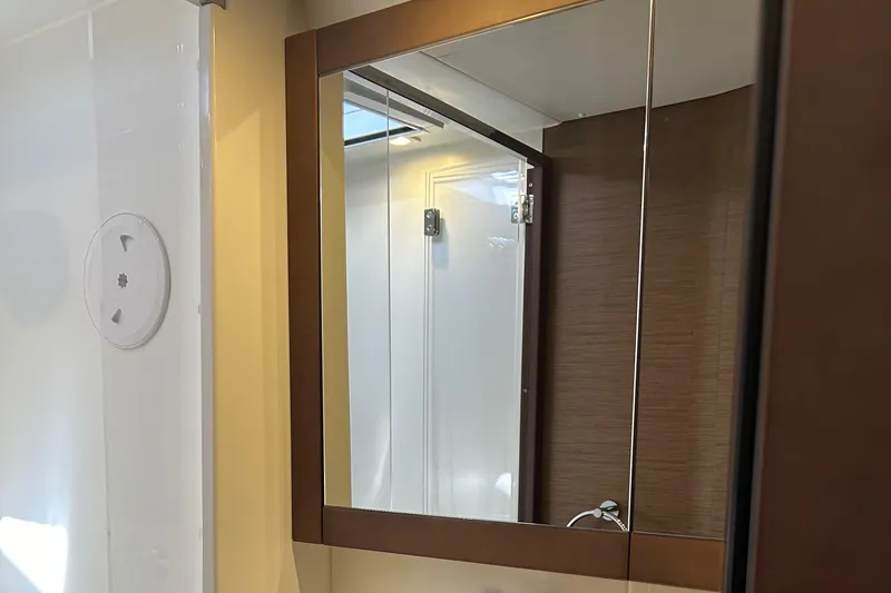Habzie Yacht Photos Pics Mirror in Lagoon 450 F Owner's Edition 2019 yacht bathroom, reflecting shower area.
