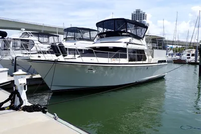 Tollycraft 40 Sundeck Motor Yacht