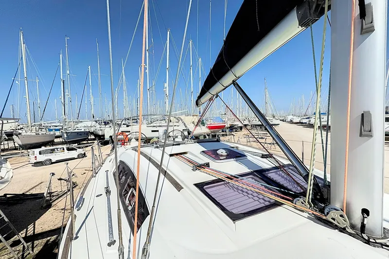  Yacht Photos Pics Beneteau Oceanis 40 2009