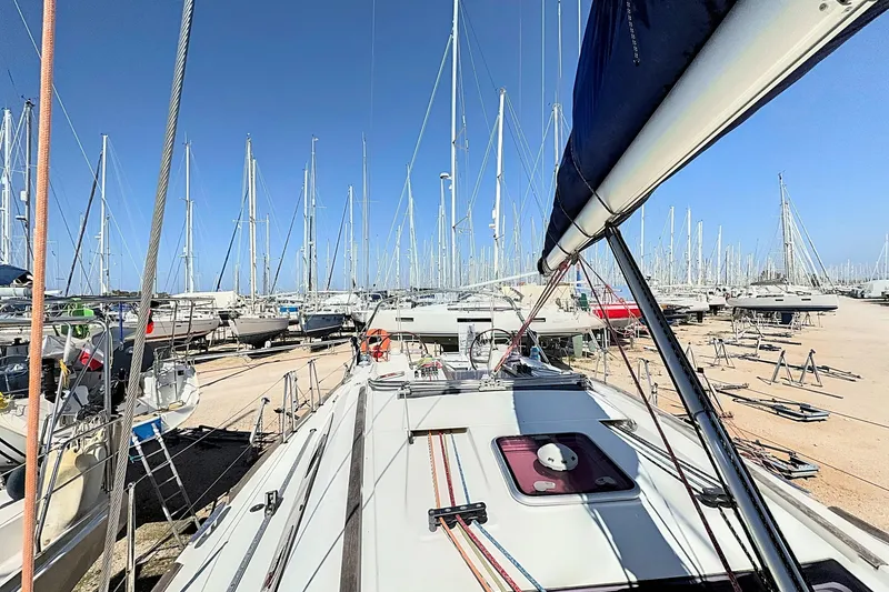  Yacht Photos Pics Beneteau Oceanis 40 2009