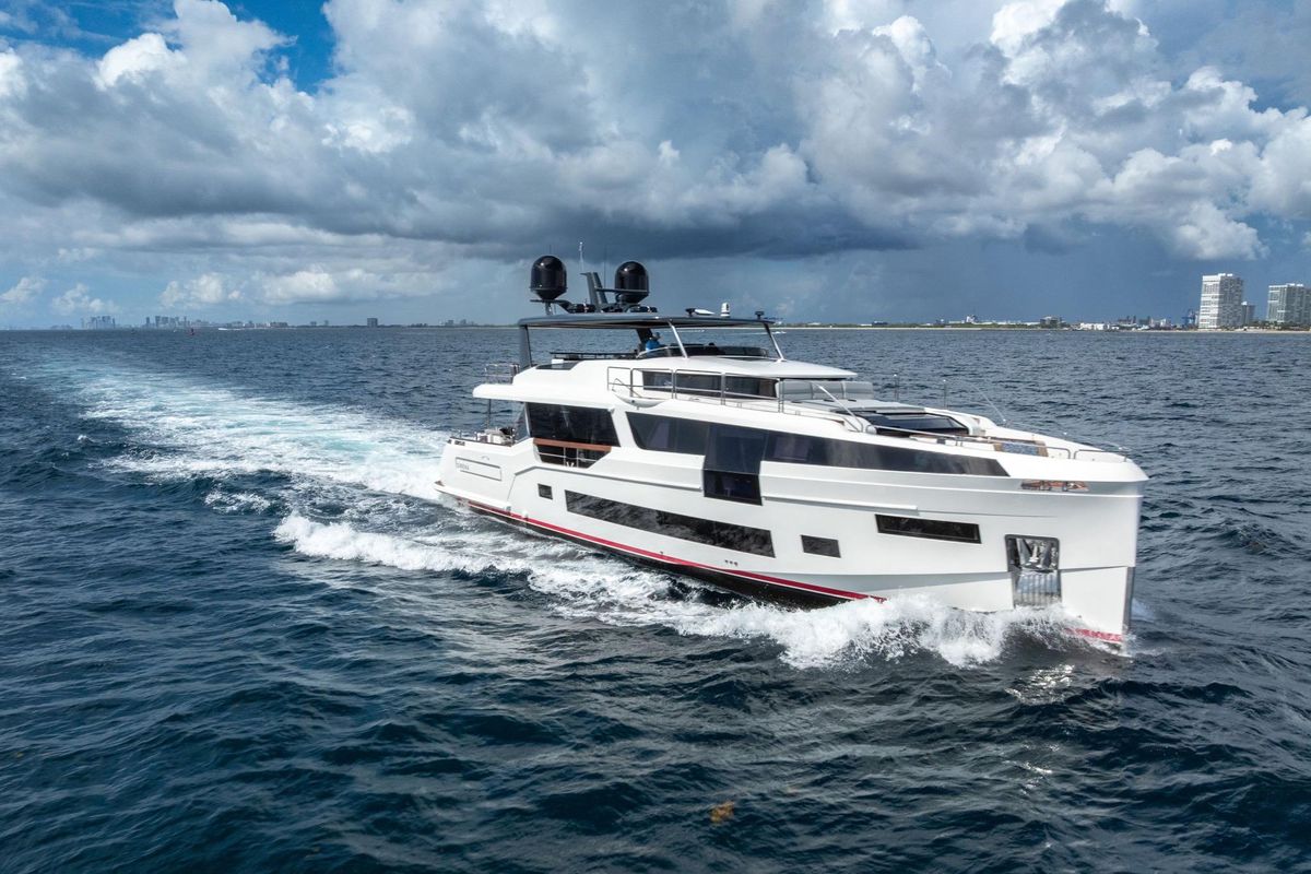 2021 Sirena 88 