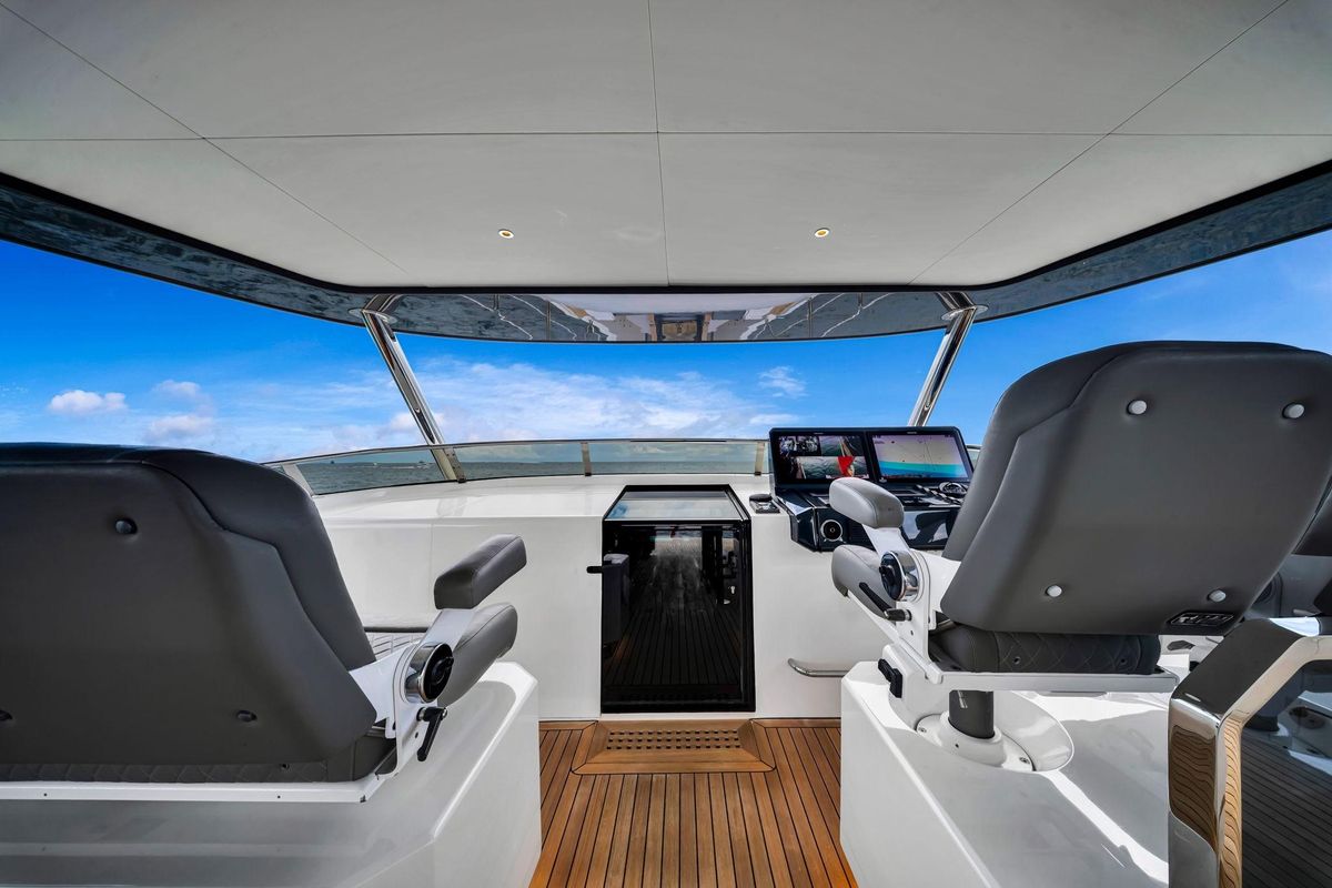 2021 Sirena 88 