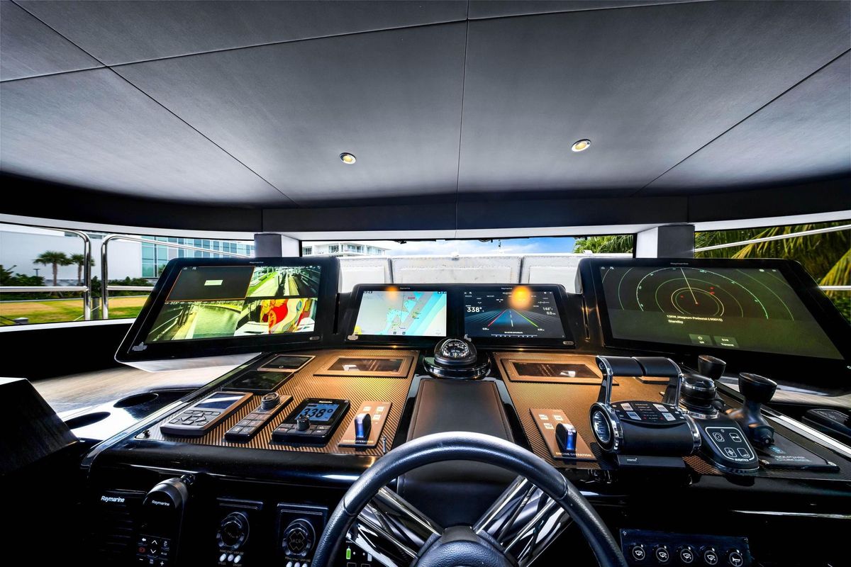 2021 Sirena 88 