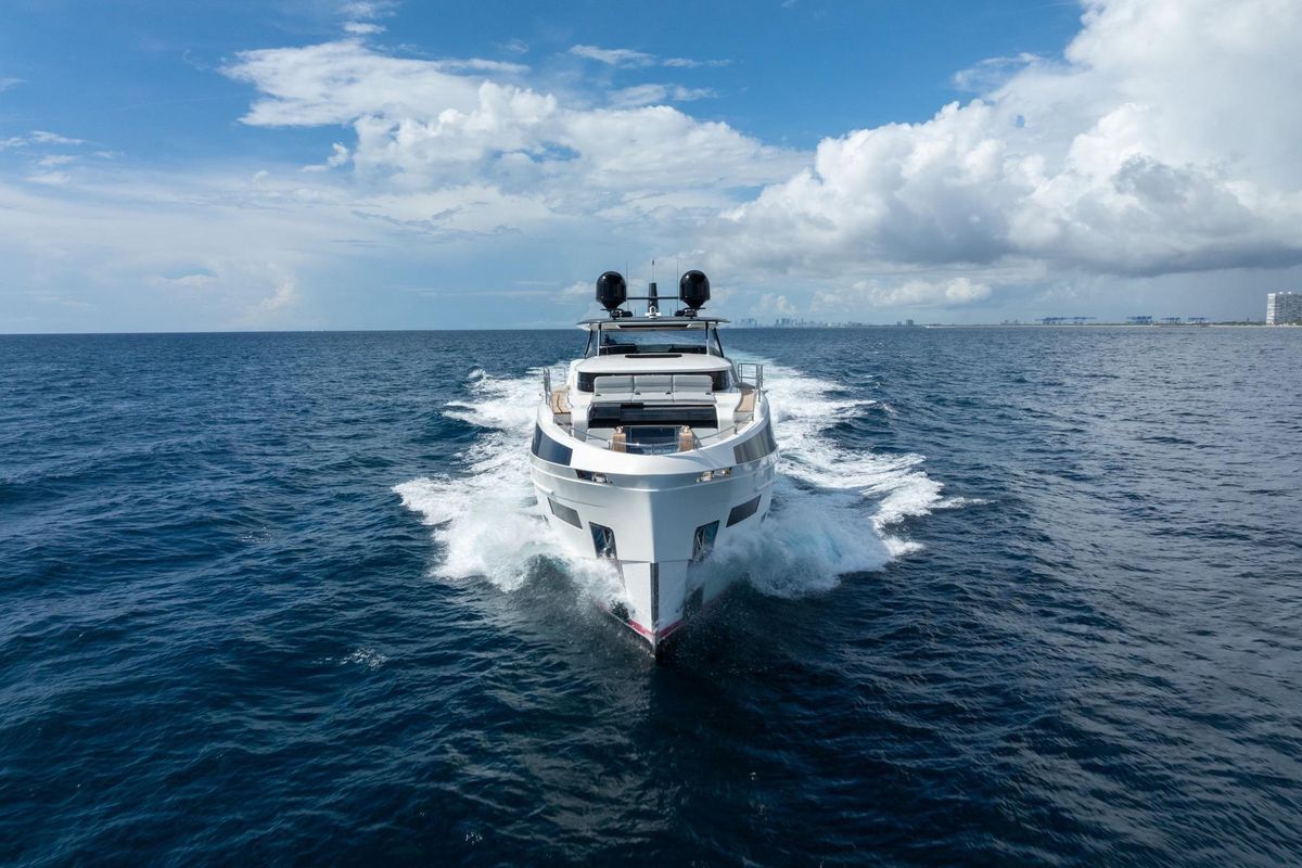 2021 Sirena 88 