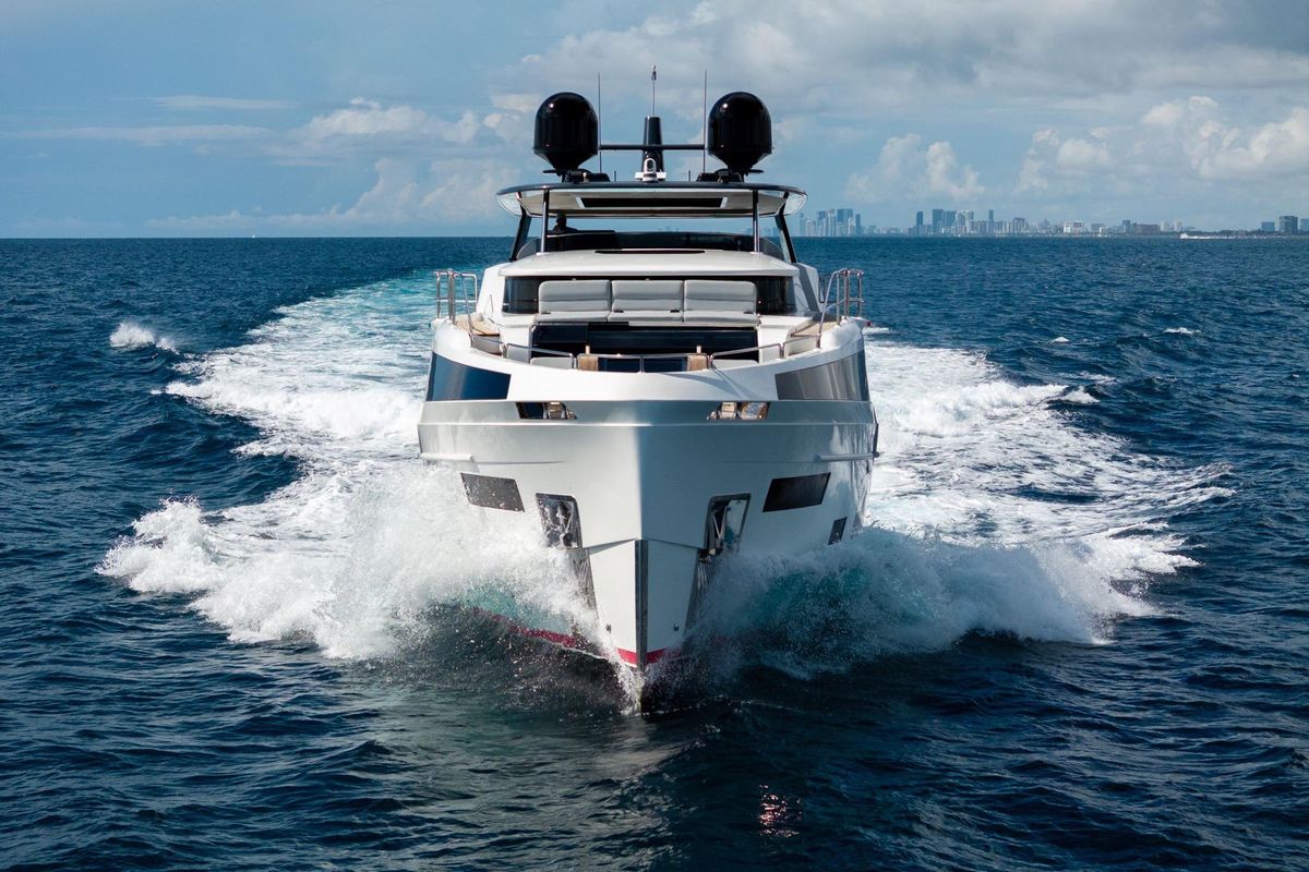 2021 Sirena 88 