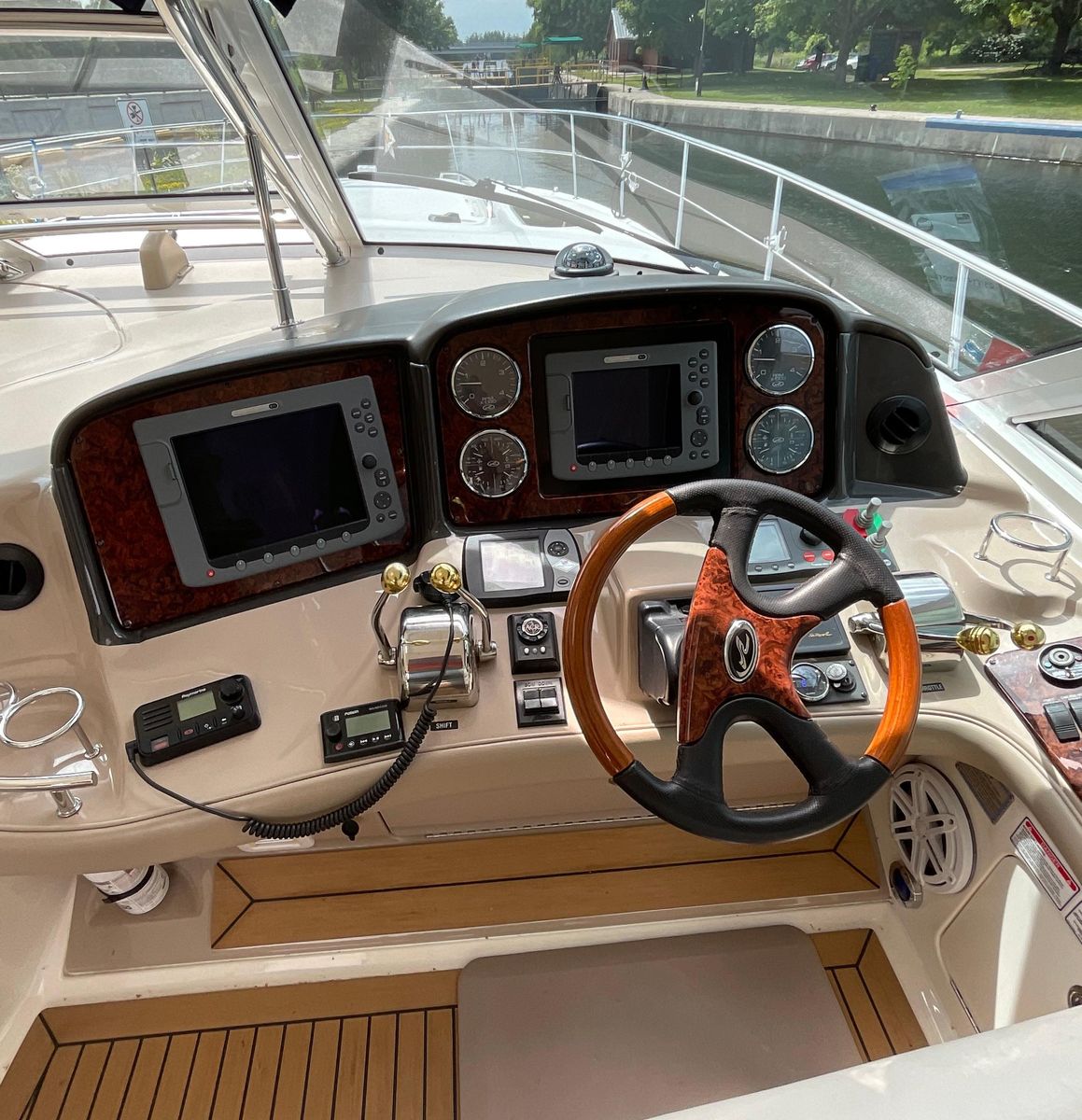2005 Sea Ray 50 