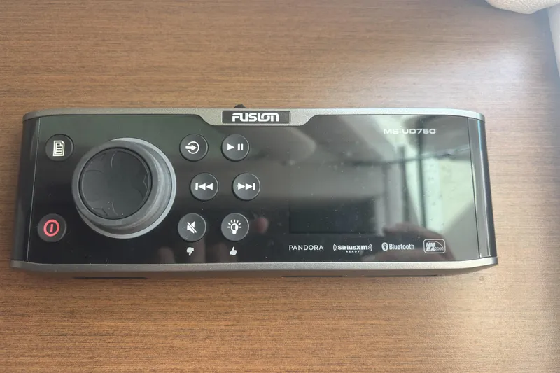  Yacht Photos Pics Fusion MS-UD750 marine stereo system on Sea Ray 350 SLX, 2016 model.