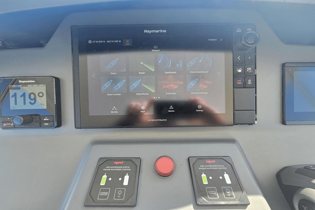 2023 Aquila 44 