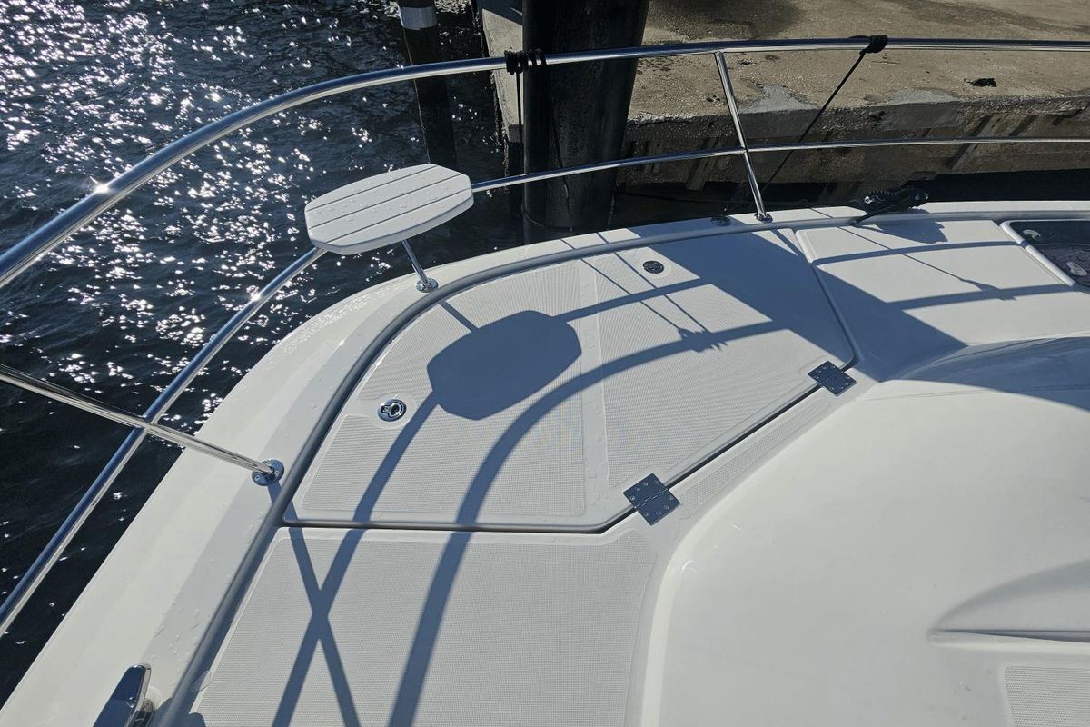 2023 Aquila 44 
