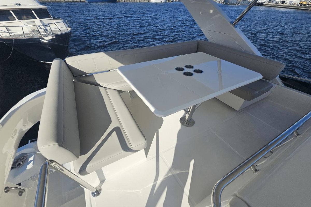 2023 Aquila 44 