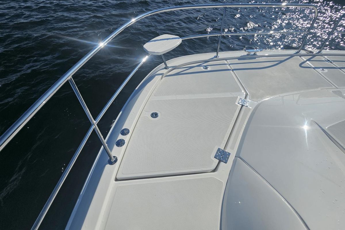 2023 Aquila 44 