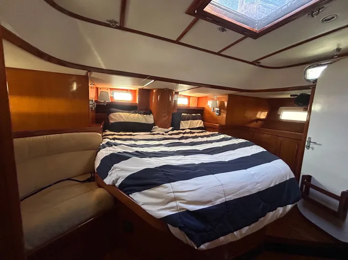 Renegade Yacht Photos Pics 