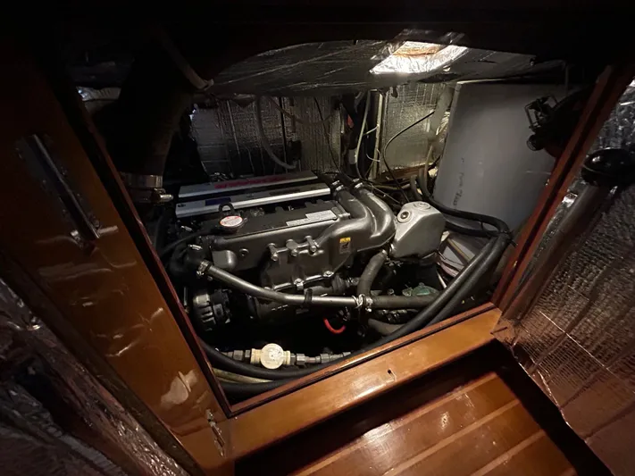 Renegade Yacht Photos Pics 