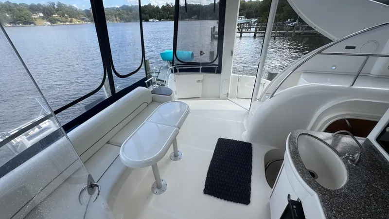 Jolly Roger Too Yacht Photos Pics 2004 Meridian 459 Aft Sundeck