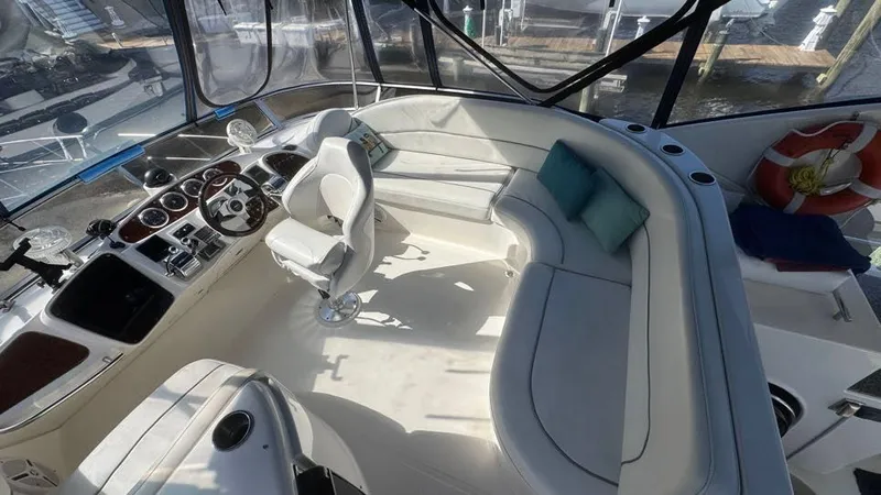 Jolly Roger Too Yacht Photos Pics 2004 Meridian 459 Flybridge Seating