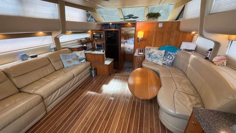 Jolly Roger Too Yacht Photos Pics 2004 Meridian 459 Salon looking forward