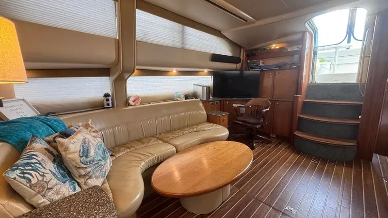 Jolly Roger Too Yacht Photos Pics 2004 Meridian 459 Salon