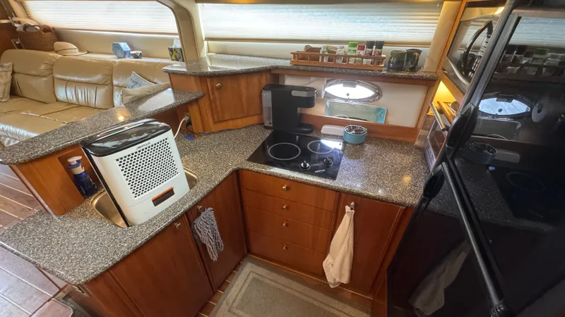 Jolly Roger Too Yacht Photos Pics 2004 Meridian 459 Galley