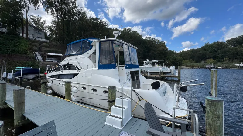 Jolly Roger Too Yacht Photos Pics 2004 Meridian 459