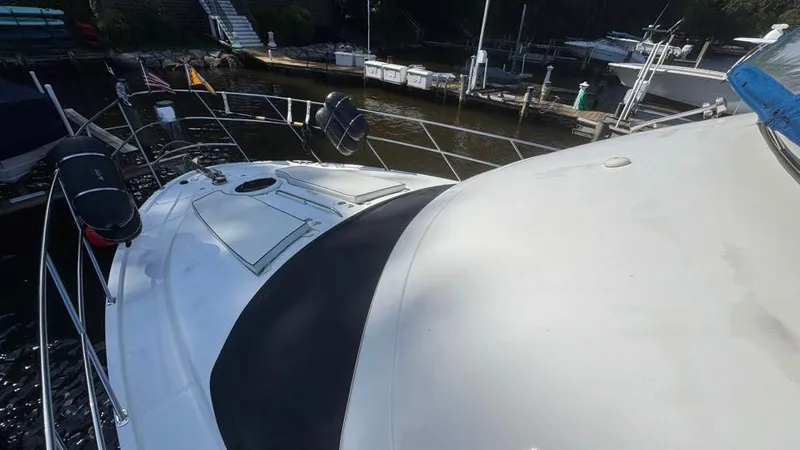 Jolly Roger Too Yacht Photos Pics 2004 Meridian 459 Bow