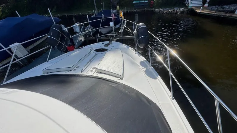 Jolly Roger Too Yacht Photos Pics 2004 Meridian 459 Bow