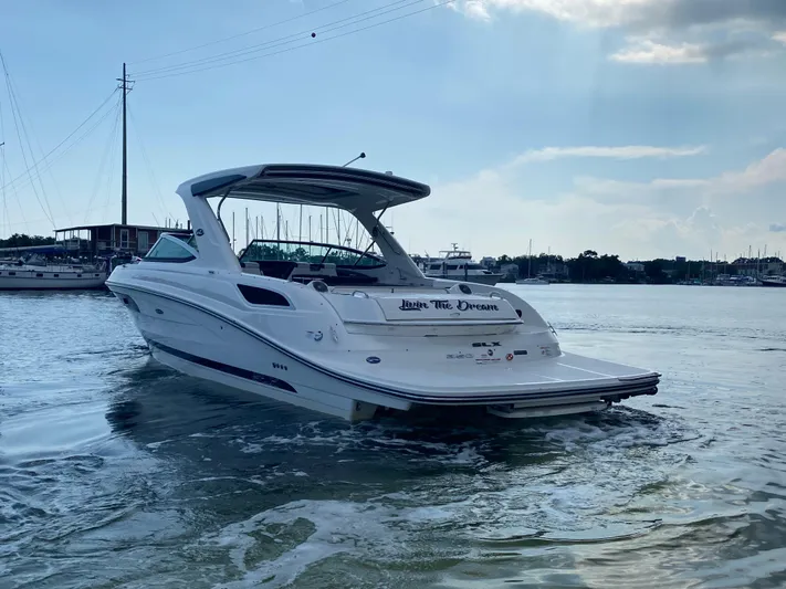  Yacht Photos Pics 2016-Sea-Ray-350-SLX-MarineMax-Pensacola