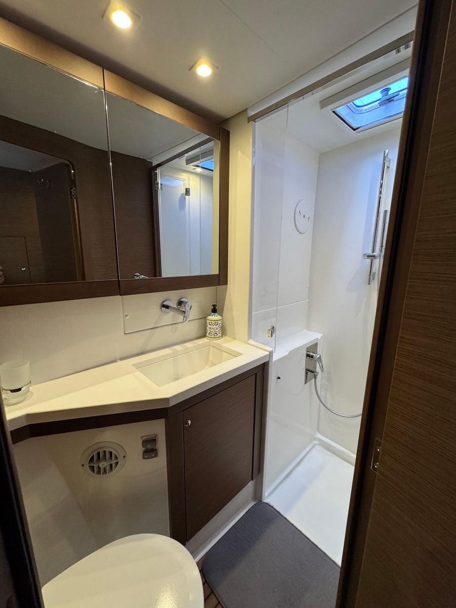 2018 Lagoon 45 