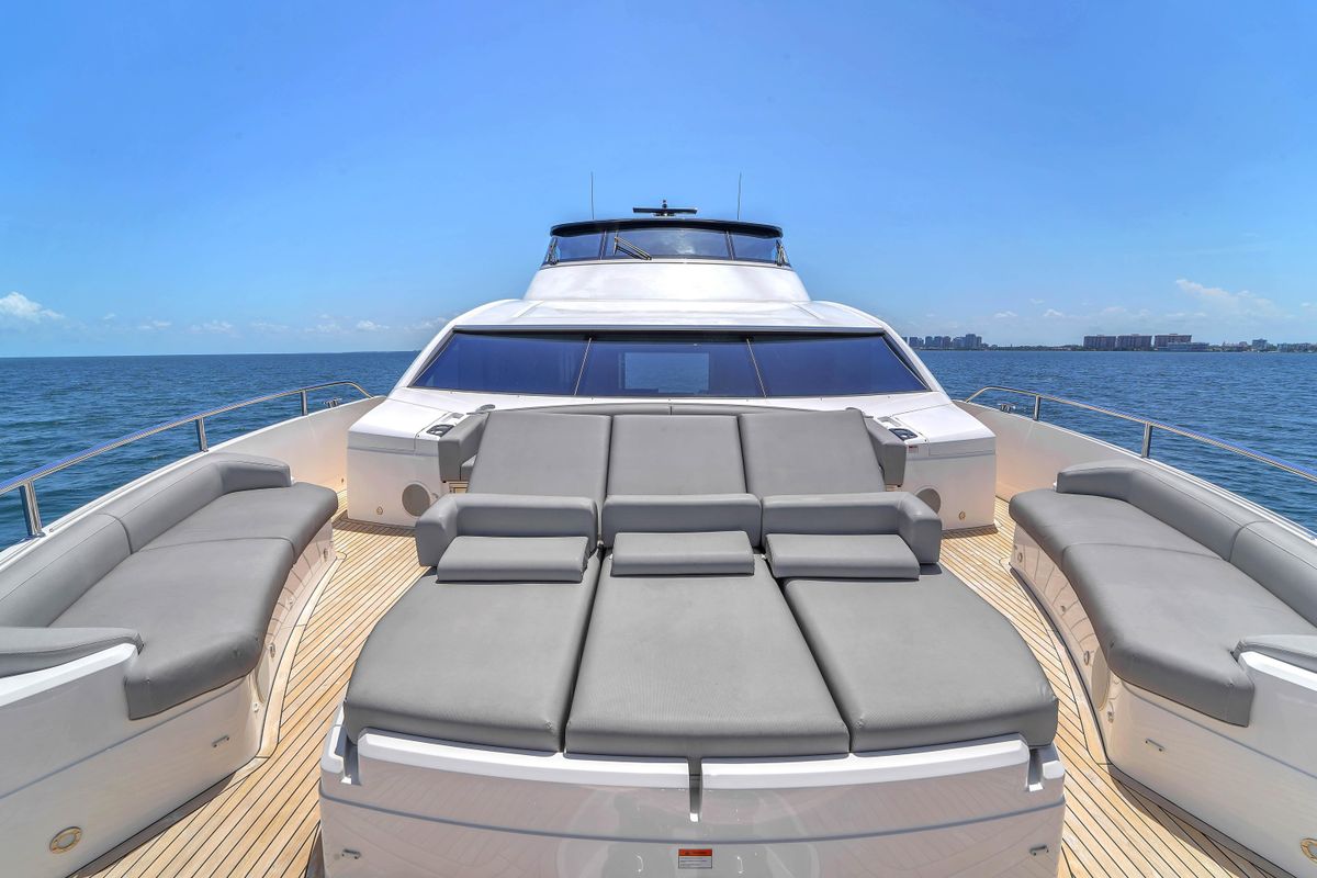2024 Sunseeker 88 