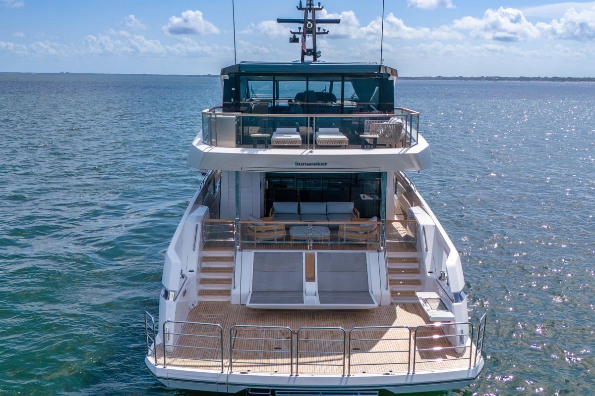 2024 Sunseeker 88 