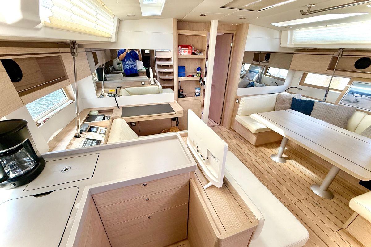 2020 Beneteau 52 