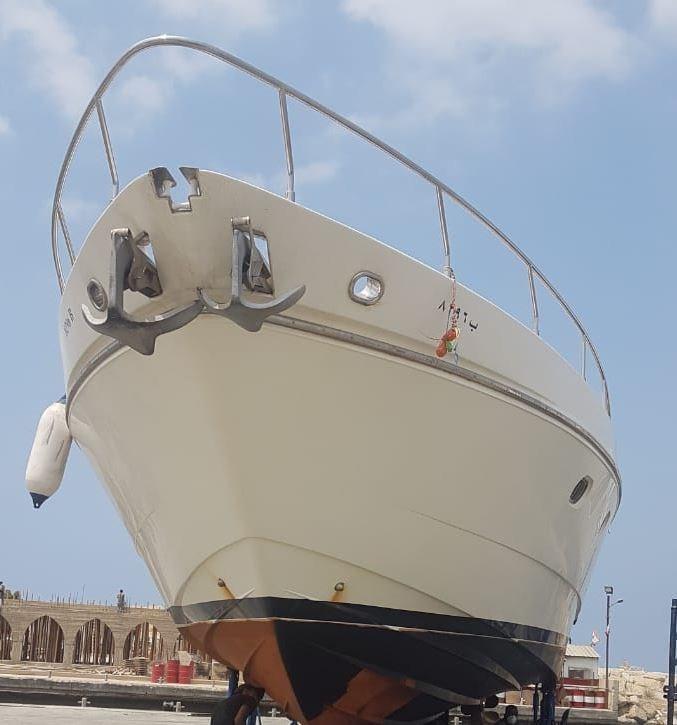 2002 Ferretti Yachts 72