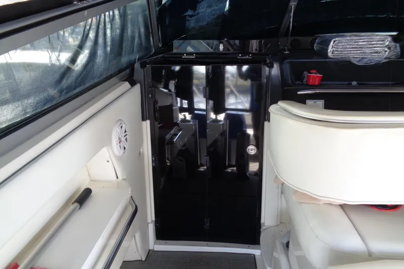 Snri Yacht Photos Pics Interior view of 1991 Sea Ray 480 Sundancer yacht with seating and storage.