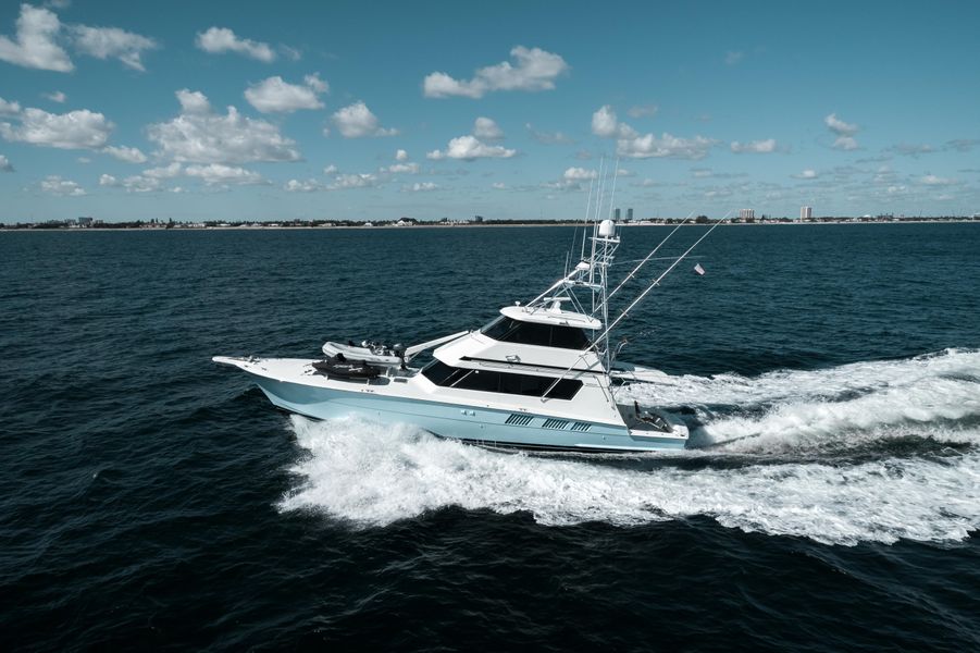 1995 Hatteras Enclosed Bridge