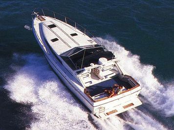 Sea Ray 390 Express Cruiser