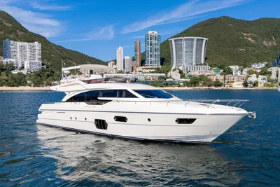 Ferretti Yachts 690