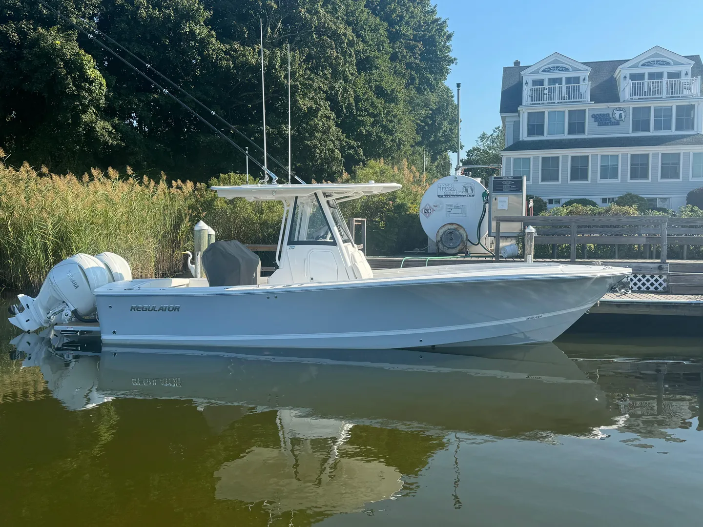 2025 Regulator 28 Photo